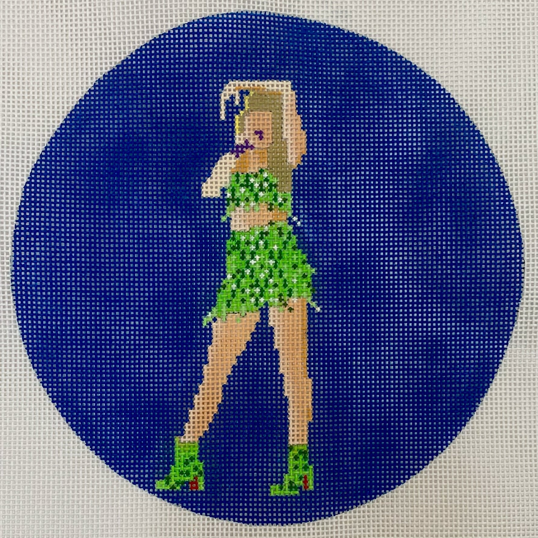 Froopy Designs:FD197 Taylor in Green 6" round