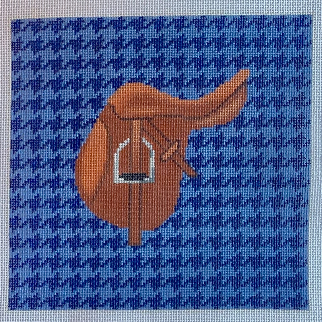 Froopy Designs:FD320 English Saddle on Houndst