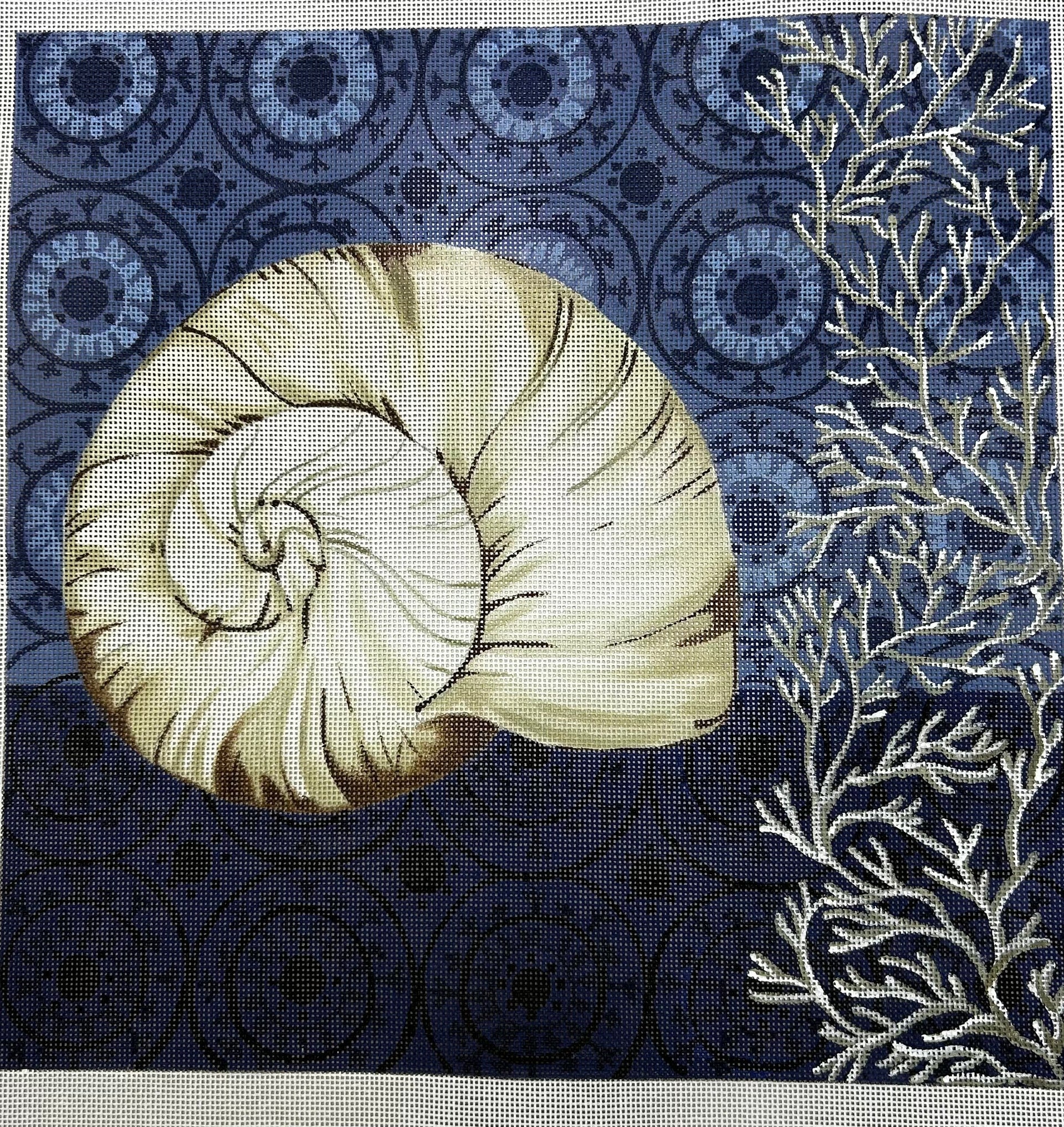 Easter:701 Bunny on Top of Egg